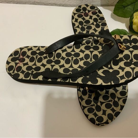 Coach Amel Black and Tan Rubber Signature C Flip Flop Sandals Silver Bow … - Picture 12 of 12